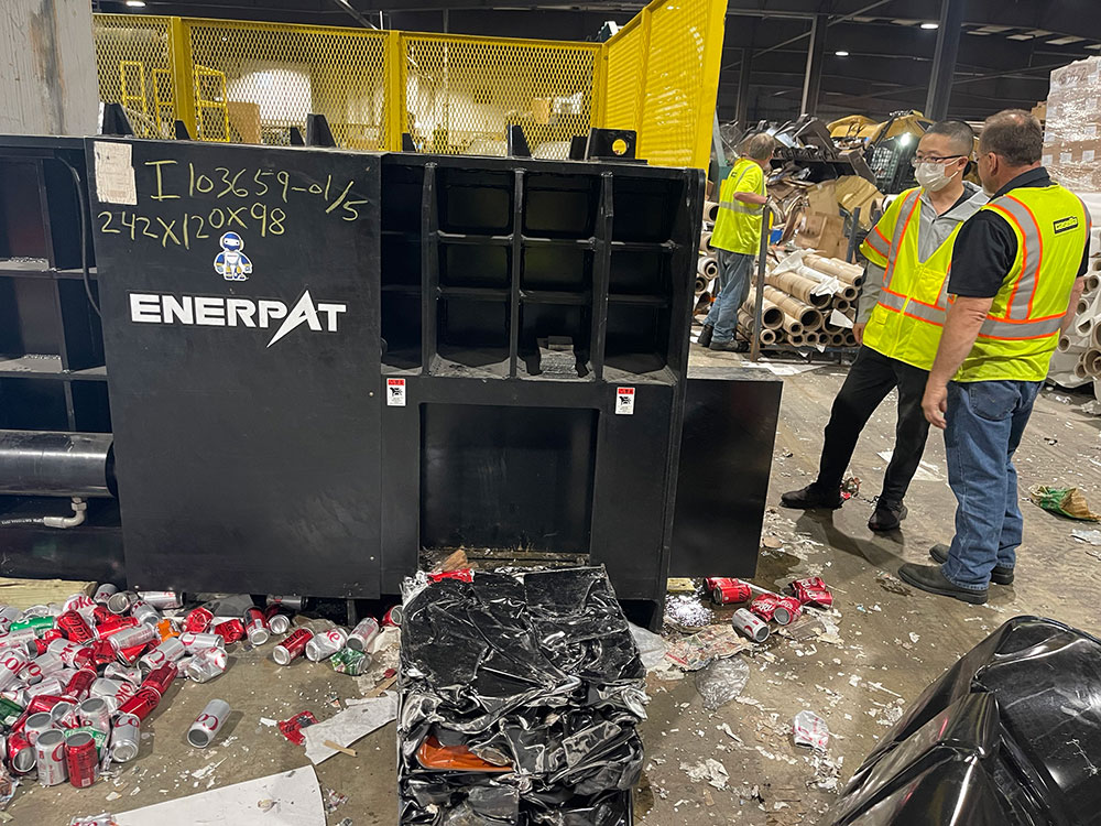 ENERPAT Iron Scrap Baling Press Installed ENERPAT تم تركيب مكبس بالات خردة الحديد