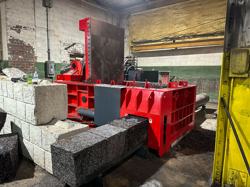 ENERPAT metal recycling baler ENERPAT مكبس إعادة تدوير المعادن