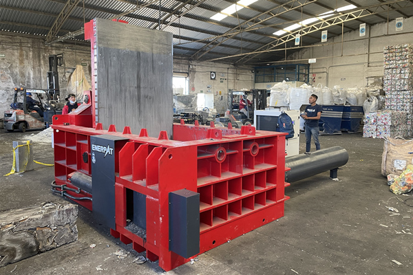 مرفق إعادة التدوير في أمريكا الشمالية