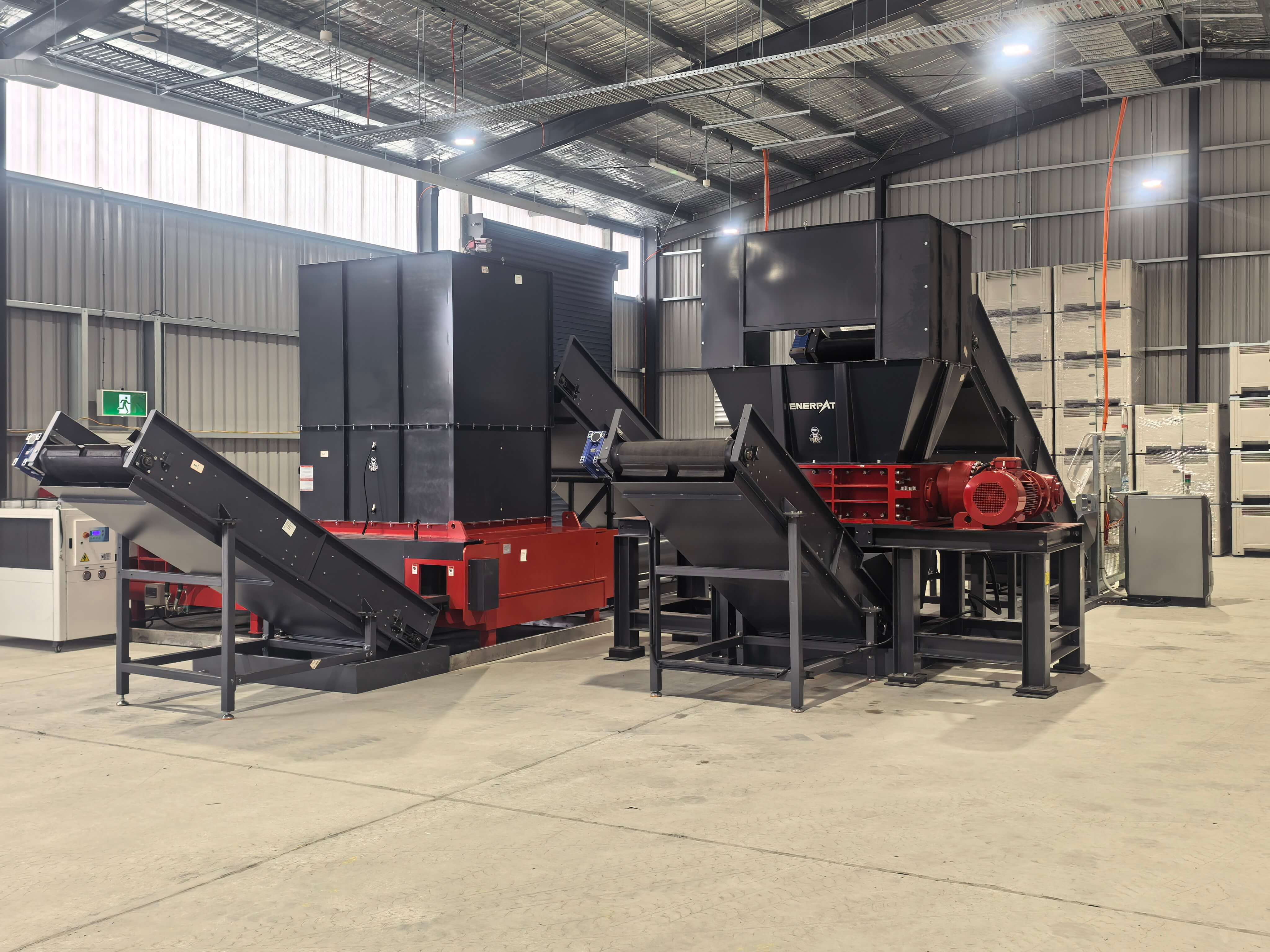 ملبورن، أستراليا: تم توفير ماكينة التقطيع MSB-E1200 وAMB-H2014-250 المكبس ENERPAT