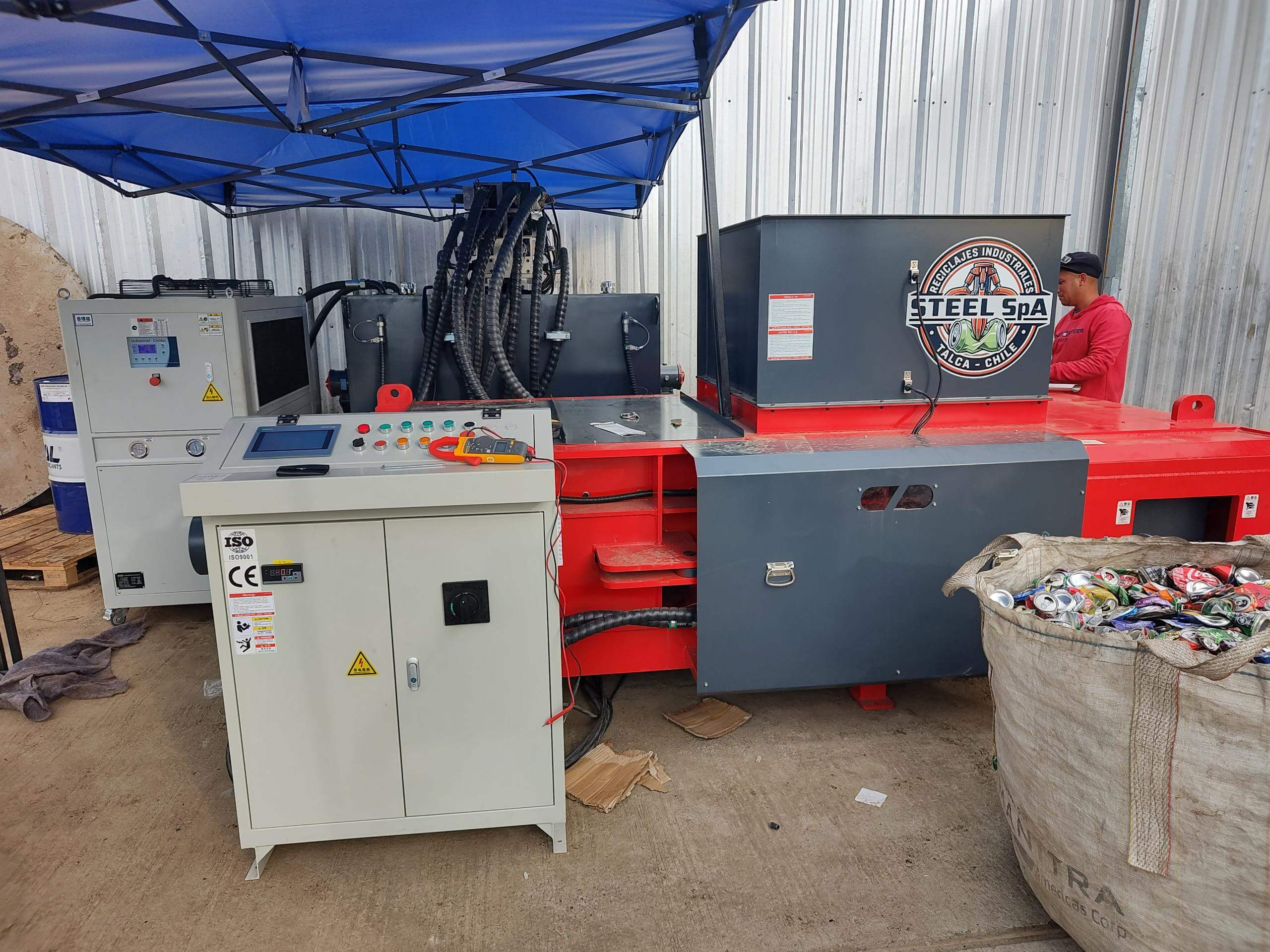 سانتياغو، شيلي: ENERPAT تم تركيب مكبس النفايات المعدنية من نوع AMB-H1510-160